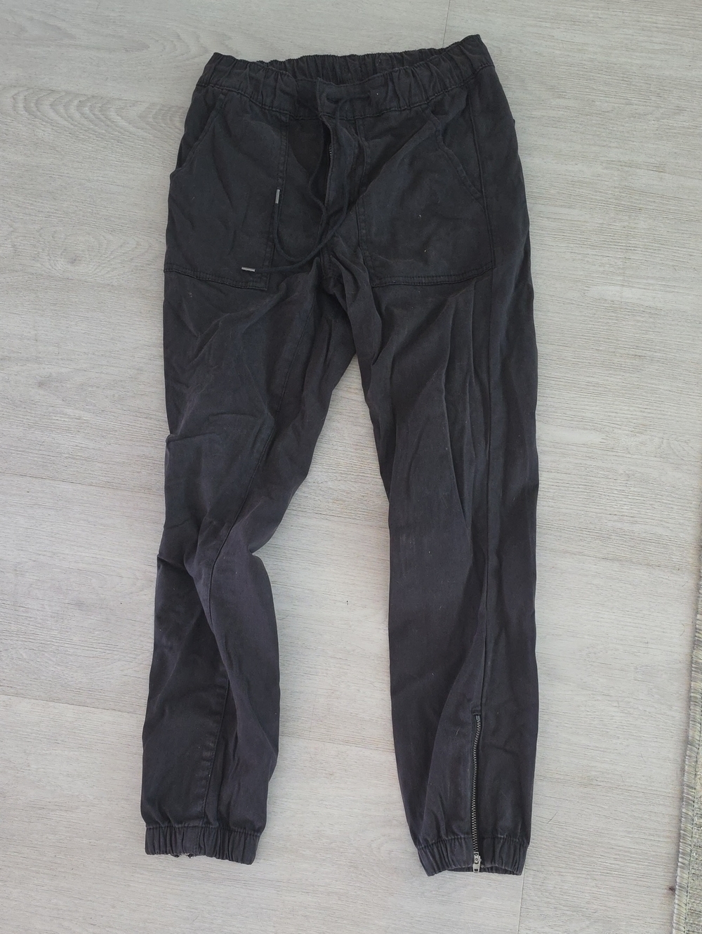 American Eagle Outfitters Black Drawstring Joggers with Ankle Zips